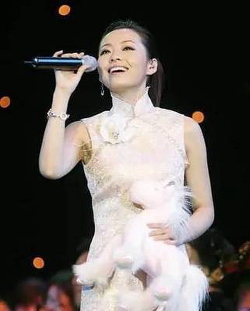 张靓颖