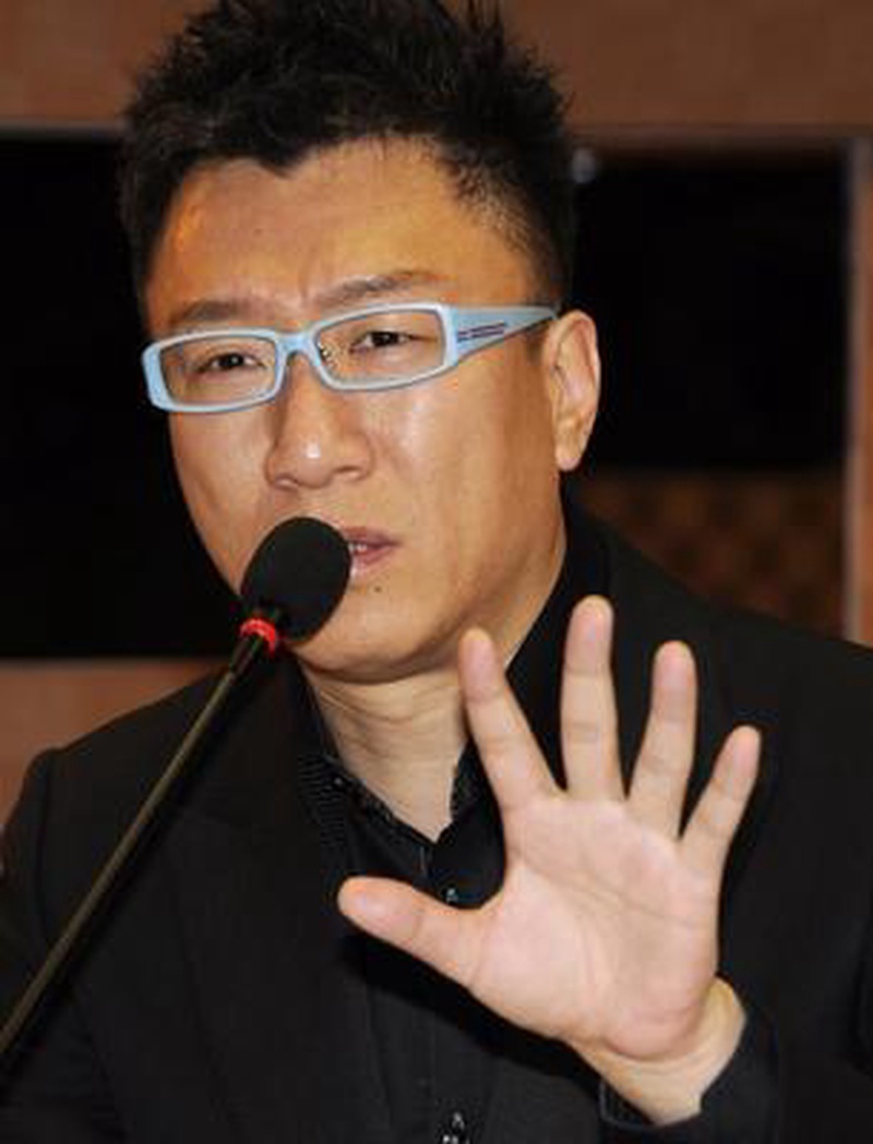 黄俊捷